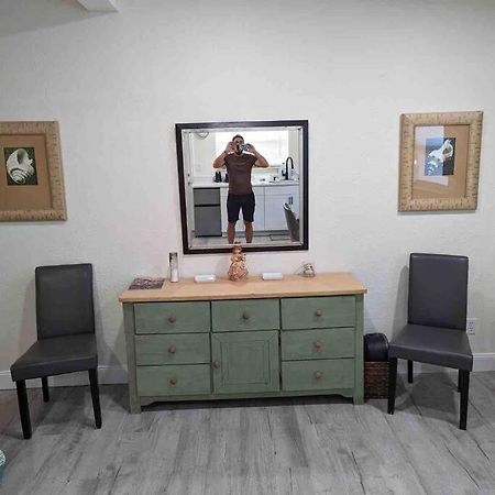 Renovate Large Studio 21-Directly Across Beach St. Pete Beach Exterior photo